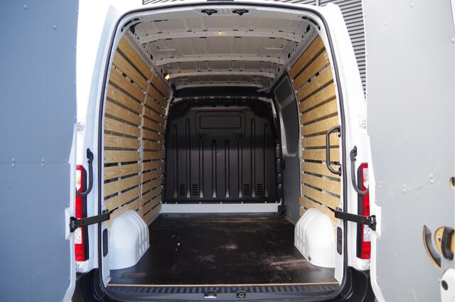 Renault MASTER 2.3 dCi L2H2 Work Edition 3-ZITS, 135PK, TREKHAAK, CAMERA, NAVI, CRUISE, AIRCO, DODE HOEK DETECTIE, NL AUTO, NAP