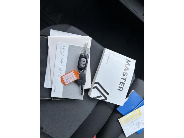 Renault MASTER T35 2.3 dCi 135 L2H2 Work Edition