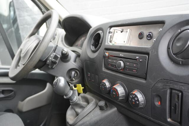 Renault MASTER 2.3 dCi 130PK L2H2 EURO 6 - Airco - Navi - Cruise - ¤ 11.900,- Excl.