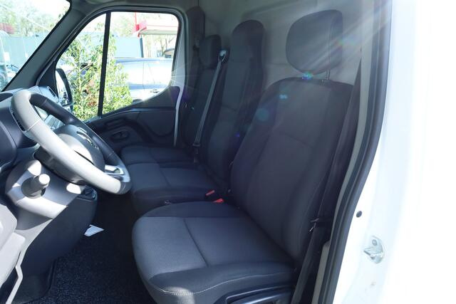 Renault MASTER T35 2.3 dCi 135 L2H2 Comfort | Airco | Cruise | Imperiaal | Trekhaak