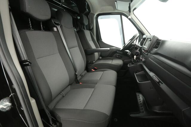 Renault MASTER 2.3 dCi L2H2 Black Edition | Airco | Cruise | Camera | Carplay | 3 Zits | Trekhaak | Imperiaal