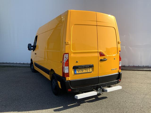 Renault MASTER T35 2.3 dCi 135 L2H2 Airco 3 Zits Trekhaak 2500 kg & Opstap Euro 6