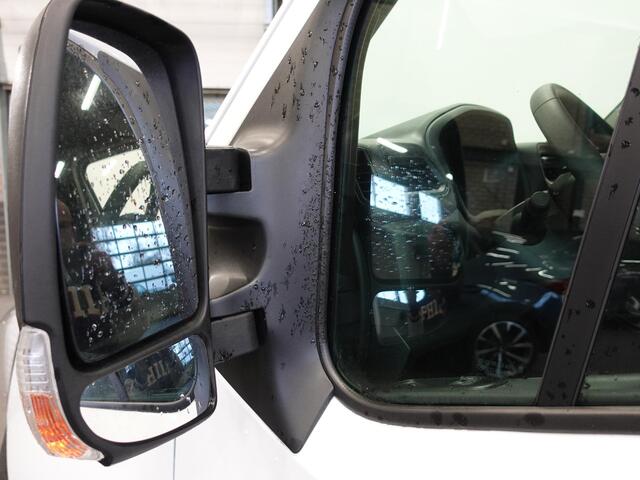 Renault MASTER T33 2.3 dCi 135PK L2H2 BPM VRIJ! Airco Cruise control Parkeersensoren Navigatie Trekhaak Prijs