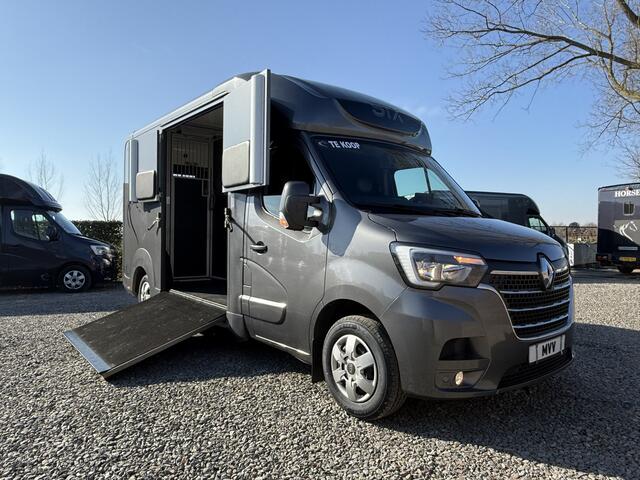 Renault MASTER PAARDENWAGEN | HORSETRUCK | STX | STALLION 3XL | 2022 | HENGST | 3-SEAT | 165PK | MANUEL | MARGE | BELGISCH KENTEKEN