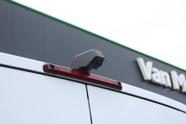 Renault MASTER E-Tech T35 L2H2 Advance long range 87 kWh 140Pk | Apple & Android Carplay | Parkeersensoren Voor & Achter | Achteruitrijcamera | Betimmering | Cruise Control & Snelheidsbegrenzer | All Season Banden |