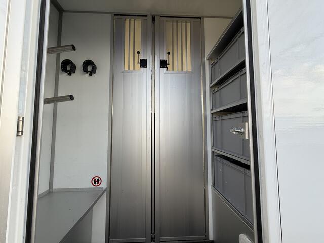 Renault MASTER PAARDENWAGEN | HORSETRUCK | ROELOFSEN | STALLION 3XL | 2024 | HENGST | 56.320KM | LEER | CAMERA | 165PK | 3-SEAT | BELGISCH KENTEKEN