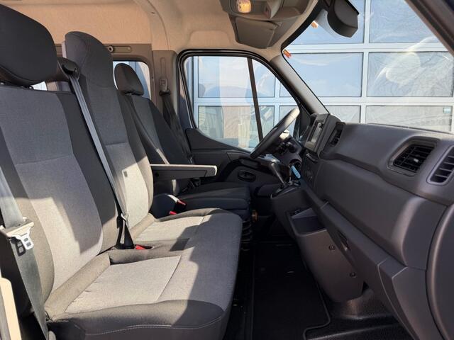 Renault MASTER 2.3 DCi 180PK Automaat 7-persoons Dubbel cabine / Navi / Trekhaak / Cruise / Clima /
