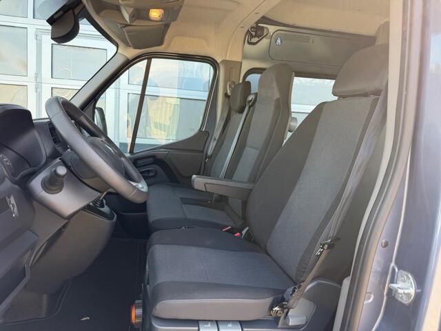 Renault MASTER 2.3 DCi 180PK Automaat 7-persoons Dubbel cabine / Navi / Trekhaak / Cruise / Clima /