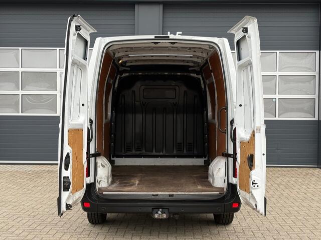 Renault MASTER L2H2 2.3 dCi 135PK 2x Schuifdeur / Camera / Cruise / Lane assist / Dode hoek / PDC / Trekhaak / LED / Navi / Bluetooth