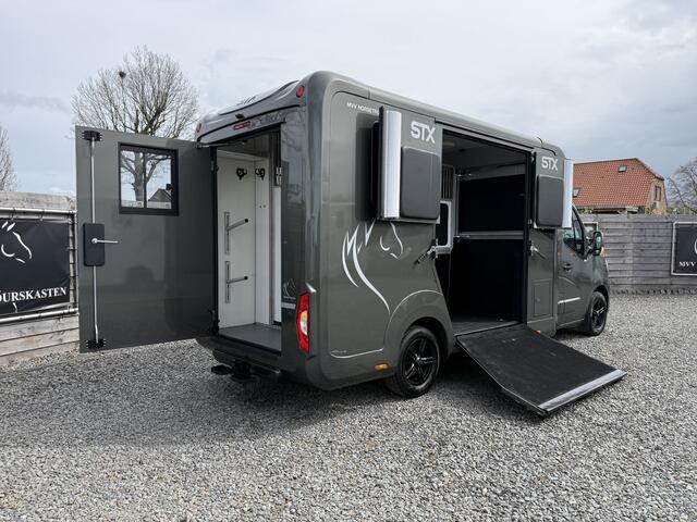 Renault MASTER | HORSETRUCK | STX | STALLION 5XL | 2023 | 69.500KM | DUB CAB | HENGST | VERLENGD | 5-SEAT | L3 | SUPERDELUXE | BELGISCH KENTEKEN