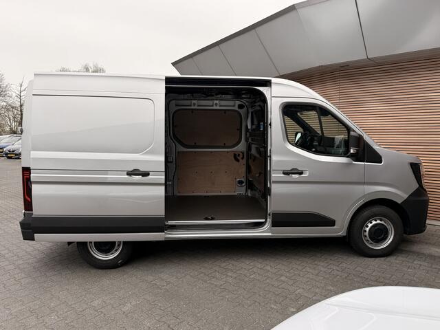 Renault MASTER T35 2.0 dCi 130 L2H2 Advance 2x Schuifdeur / Trekhaak / Betimmering / Allseasons