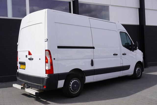 Renault MASTER 2.3 dCi 135PK L2H2 EURO 6 - Airco - Cruise - Camera - ¤ 14.950,- Excl.