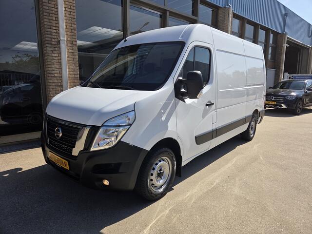 Renault MASTER / Nissan Interstar 2.3 dCi 150Pk / 110Kw L2/H2 Airco Cruise Achteruitrijcamera Trekhaak 2500 Kg