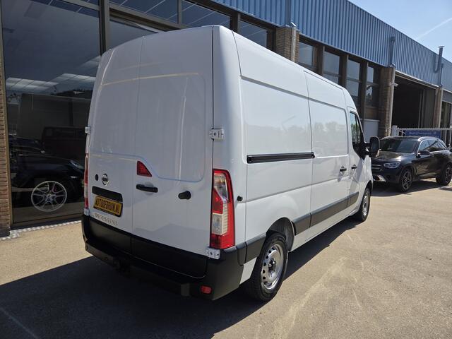 Renault MASTER / Nissan Interstar 2.3 dCi 150Pk / 110Kw L2/H2 Airco Cruise Achteruitrijcamera Trekhaak 2500 Kg