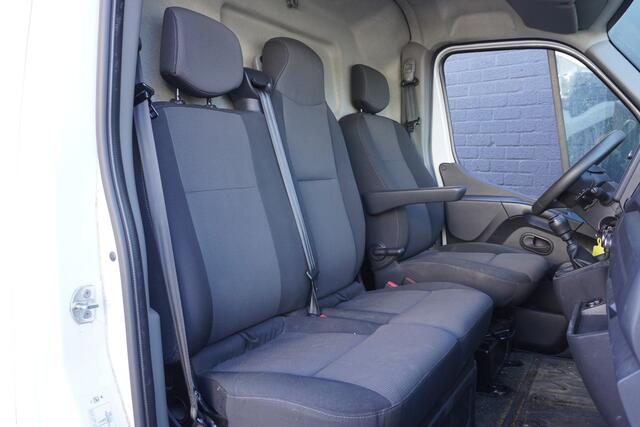 Renault MASTER 2.3 dCi L2H2 EURO 6 - Airco - Cruise - Camera - ¤ 14.950,- Excl.