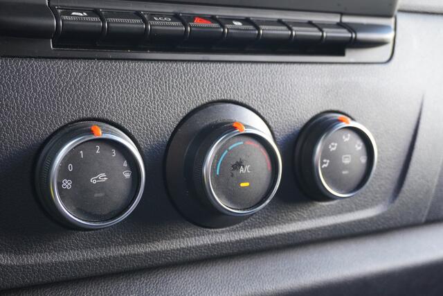 Renault MASTER 2.3 dCi L2H2 EURO 6 - Airco - Cruise - Camera - ¤ 14.950,- Excl.