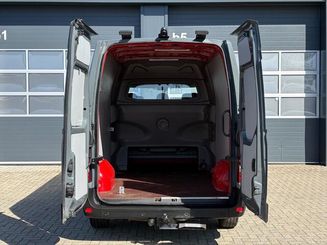Renault MASTER 2.3 dCi 150pk L3H2 Dubbel Cabine / Airco / Cruise / Camera / Trekhaak / PDC / Bluetooth / Navi / DAB / Dodehoek Sensor