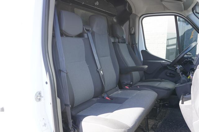 Renault MASTER 2.3 dCi 135PK L2H2 EURO 6 - Airco - Cruise - PDC - ¤14.499,- Excl.