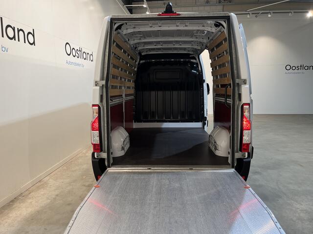 Renault MASTER 2.3 dCi 135 L2H2 136 PK / Portaallaadklep / Euro 6 / Airco / CarPlay / Cruise Control / Camera / Navigatie / 60.000 KM !!