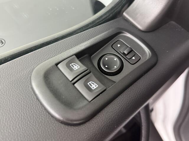 Renault MASTER 2.3DCi 145PK Bakwagen+Laadklep | 2500Kg Trekhaak | Zijdeur | Dakpoiler | Airco | Cruise | 3-Zits