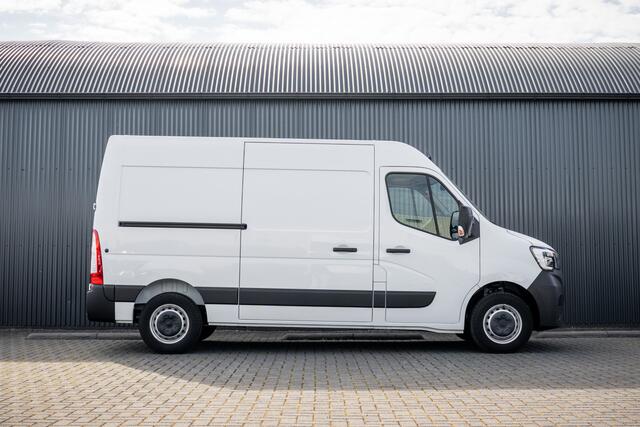 Renault MASTER Bleu DCI 135PK | L2H2 | Nieuw | Navi | 3-Zits | LED | Cruise | Airco