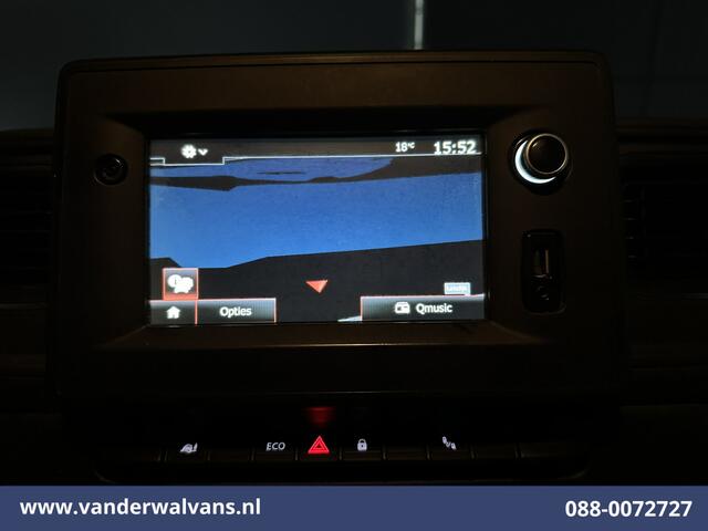 Renault MASTER 2.3 dCi 136pk L2H2 Euro6 Airco | Camera | Navigatie | LED | 2500kg Trekhaak | Cruisecontrol Parkeersensoren, Bijrijdersbank