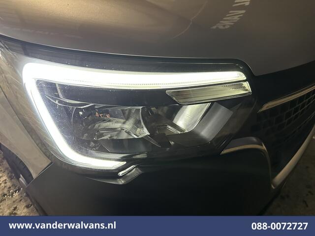 Renault MASTER 2.3 dCi 136pk L2H2 Euro6 Airco | Camera | Navigatie | LED | 2500kg Trekhaak | Cruisecontrol Parkeersensoren, Bijrijdersbank