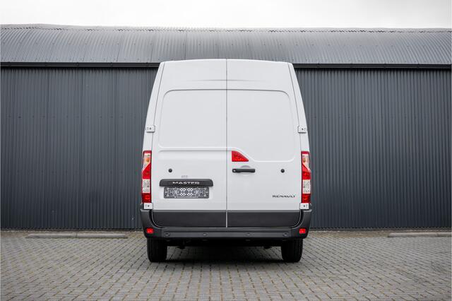 Renault MASTER Bleu DCI 135PK | L2H2 | Nieuw | Navi | 3-Zits | LED | Cruise | Airco