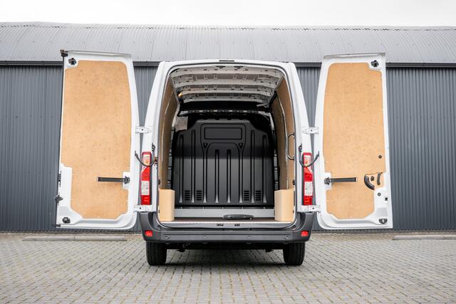 Renault MASTER Bleu DCI 135PK | L2H2 | Nieuw | Navi | 3-Zits | LED | Cruise | Airco