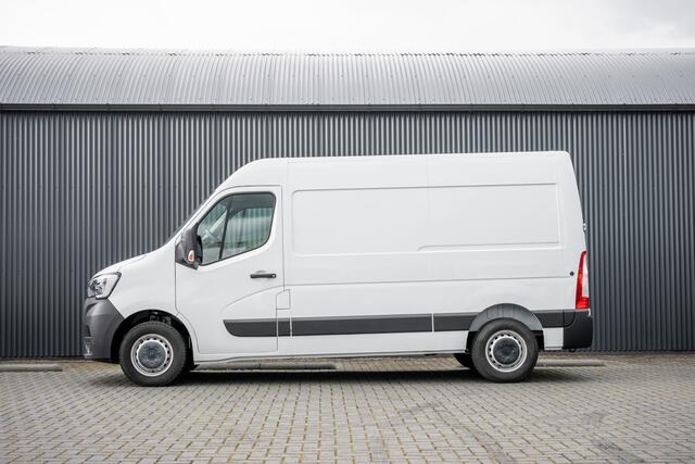 Renault MASTER Bleu DCI 135PK | L2H2 | Nieuw | Navi | 3-Zits | LED | Cruise | Airco