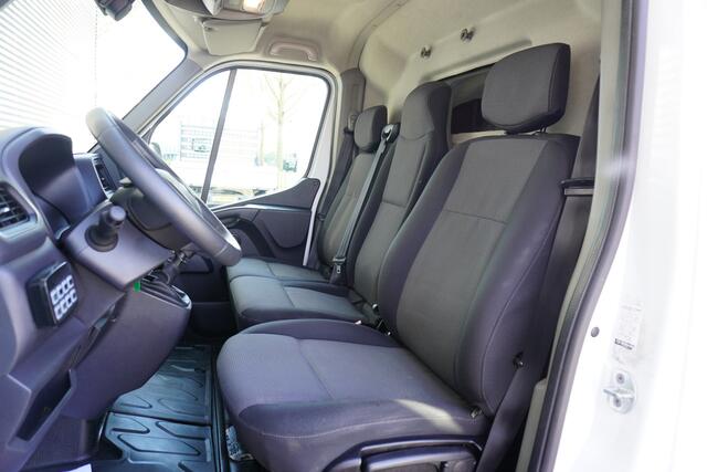 Renault MASTER 150pk L2H2 MARGE Imperiaal + Trap Airco Trekhaak Camera Apple carplay
