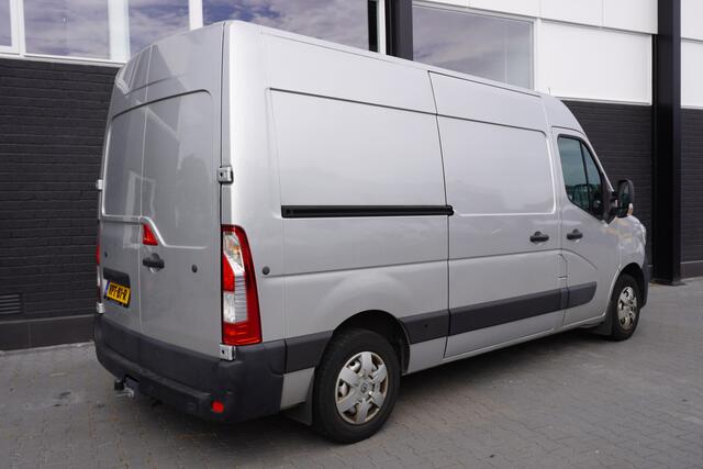 Renault MASTER 2.3 dCi 150PK L2H2 EURO 6 - Airco - Cruise - Camera - ¤19.900,- Excl.
