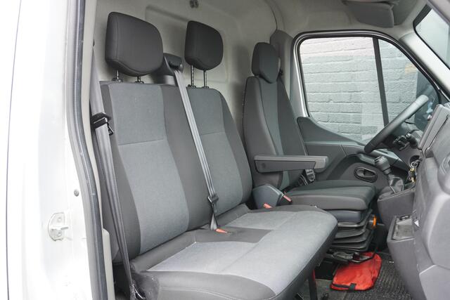 Renault MASTER 2.3 dCi 150PK L2H2 EURO 6 - Airco - Cruise - Camera - ¤19.900,- Excl.