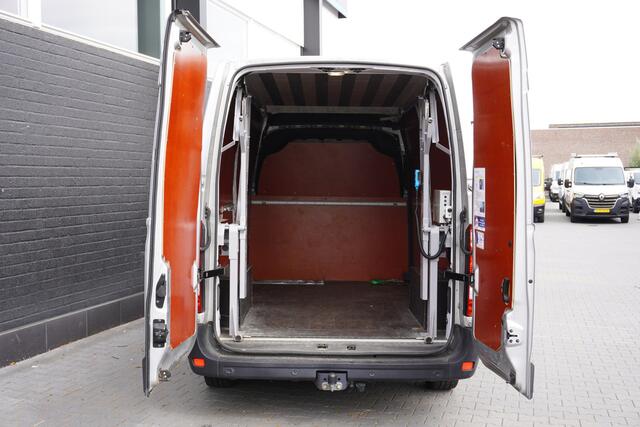Renault MASTER 2.3 dCi 150PK L2H2 EURO 6 - Airco - Cruise - Camera - ¤19.900,- Excl.