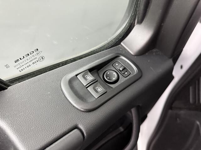 Renault MASTER 2.3DCi 165PK Dubbellucht Bakwagen+Laadklep | 2.35 Hoog | Zijdeur | Dakspoiler | Navigatie | Airco | Cruise | 3-Zits