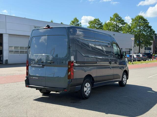 Renault MASTER T35 2.0 dCi 170 L2H2 Extra Cruise | Navi | Trekhaak | Schuifdeur Link en Rechts