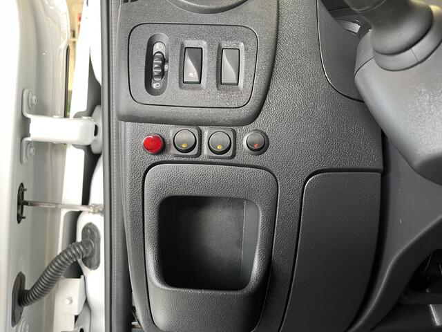 Renault MASTER T35 2.3 dCi L3 Energy Maxilift Laadkraan Trekhaak 2500 kg Airco 3-Persoons Open laadbak Pick-up Euro 6 Verkeersbord Actiebord Pijlenbord Bakwagen P-up 1e eigenaar ex gemeente