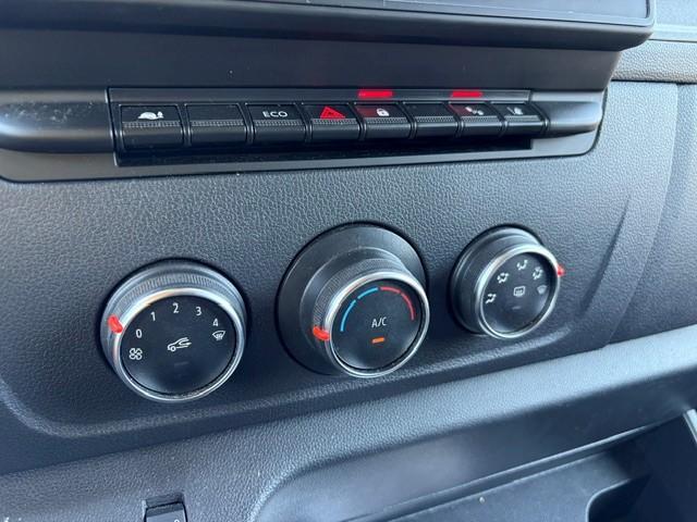 Renault MASTER T35 2.3 dCi 180 L3H2 Energy Work Edition