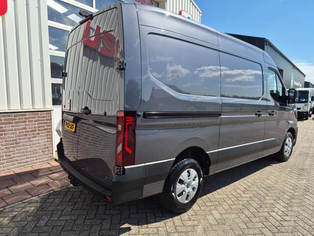 Renault MASTER 150.35 Red Edition L2H2 Trekhaak 2500 Kg BPM Vrij 12-2024