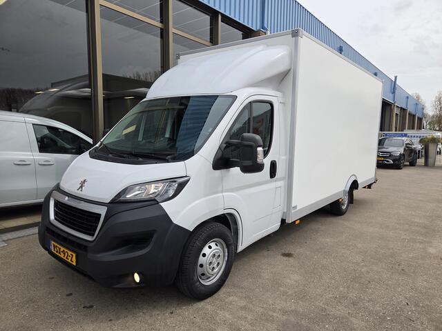 Renault MASTER / Peugeot Boxer 140 PK Lowliner Laadklep / Oprijklep Lage instap Airco Cruisecontrol