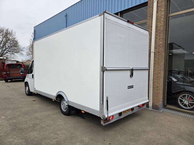 Renault MASTER / Peugeot Boxer 140 PK Lowliner Laadklep / Oprijklep Lage instap Airco Cruisecontrol