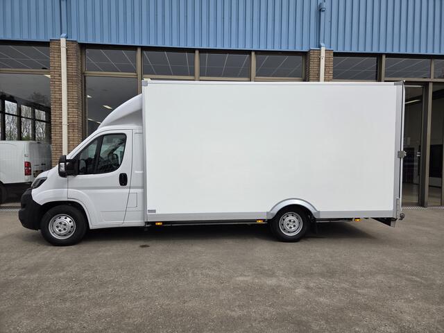 Renault MASTER / Peugeot Boxer 140 PK Lowliner Laadklep / Oprijklep Lage instap Airco Cruisecontrol