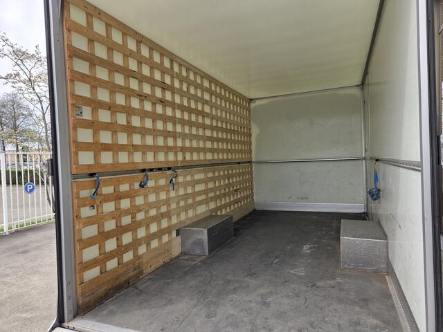 Renault MASTER / Peugeot Boxer 140 PK Lowliner Laadklep / Oprijklep Lage instap Airco Cruisecontrol