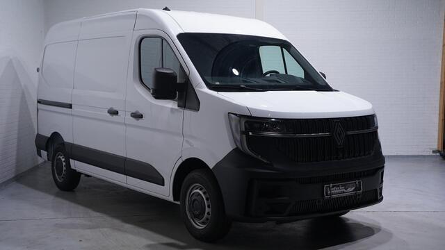 Renault MASTER 2.0 DCi 105 pk L2H2 Airco, incl. BPM / ex BTW Apple Carplay, Cruise Control, LED Koplampen, PDC V+A, 3-Zits