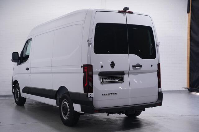 Renault MASTER 2.0 dCi 130 pk L2H2 Incl. BPM ex BTW, Apple Carplay, Trekhaak 2.500 kg, Dodehoek Assist, Laadruimte Pakket, 3-Zits