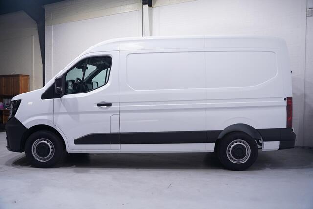 Renault MASTER 2.0 dCi 130 pk L2H2 Incl. BPM ex BTW, Apple Carplay, Trekhaak 2.500 kg, Dodehoek Assist, Laadruimte Pakket, 3-Zits