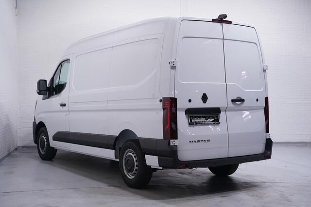 Renault MASTER 2.0 dCi 130 pk L2H2 Incl. BPM, ex BTW, Navi Apple Carplay, Airco, Laadruimte Pakket, PDC achter, 3-Zits