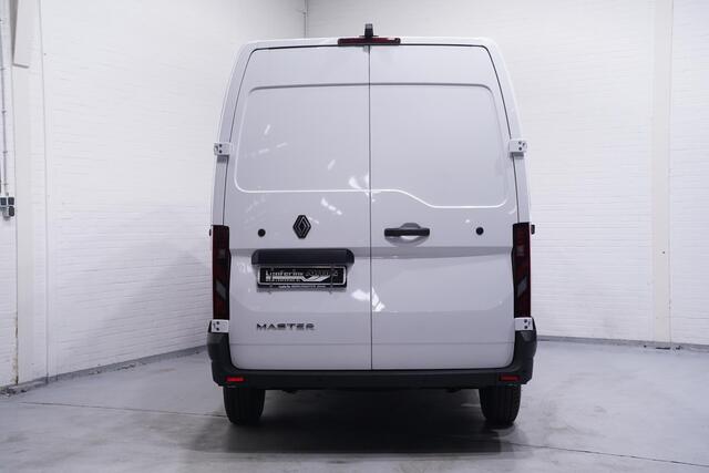 Renault MASTER 2.0 dCi 130 pk L2H2 Incl. BPM, ex BTW, Navi Apple Carplay, Airco, Laadruimte Pakket, PDC achter, 3-Zits