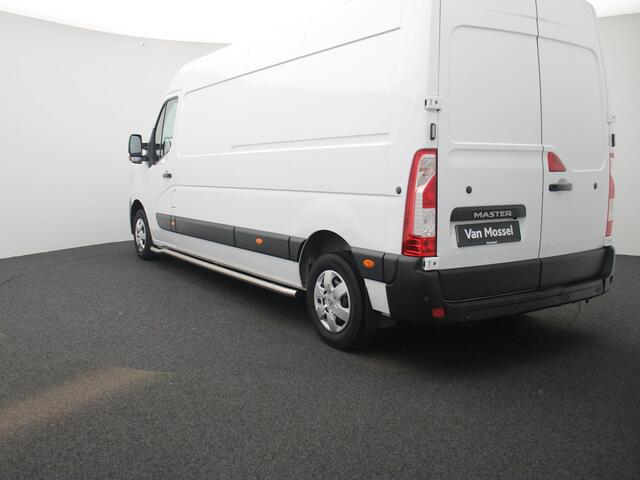 Renault MASTER T35 2.3 dCi 135Pk L3H2 Comfort | Navigatie | Airco | Betimmering | Parkeersensoren Achter | Achteruitrijcamera | Cruise Control & Snelheidsbegrenzer | Lederen Bekleding | DAB Radio |