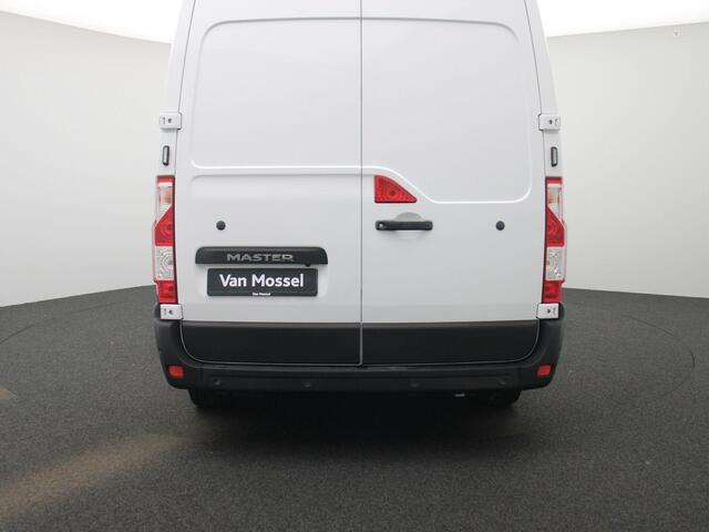 Renault MASTER T35 2.3 dCi 135Pk L3H2 Comfort | Navigatie | Airco | Betimmering | Parkeersensoren Achter | Achteruitrijcamera | Cruise Control & Snelheidsbegrenzer | Lederen Bekleding | DAB Radio |